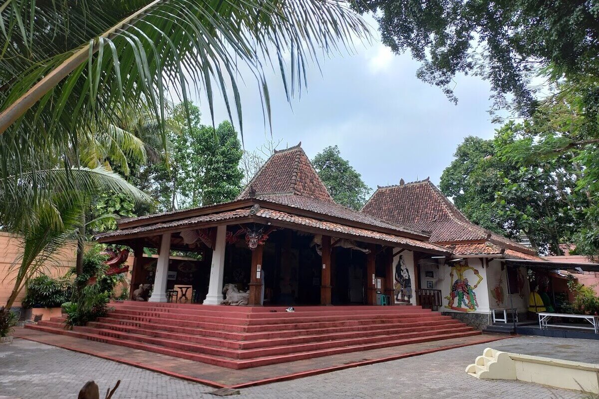 Gedung Museum Layang-Layang