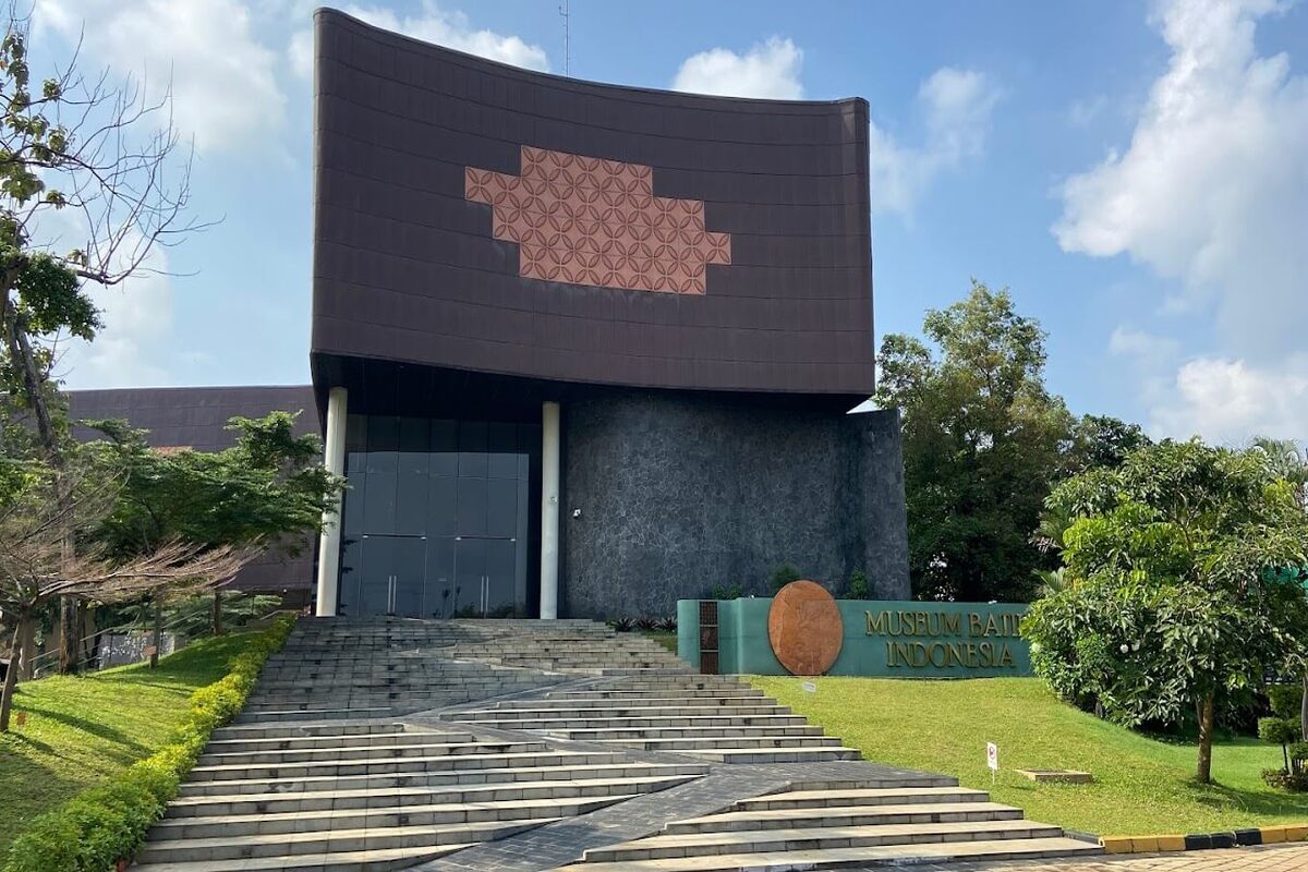 Gedung Museum Batik Indonesia